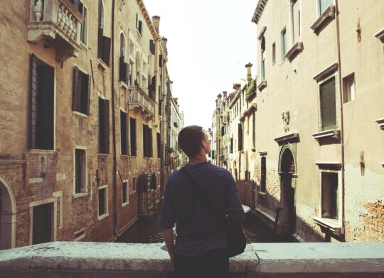 traveling-man-traveler traveling-man-traveler